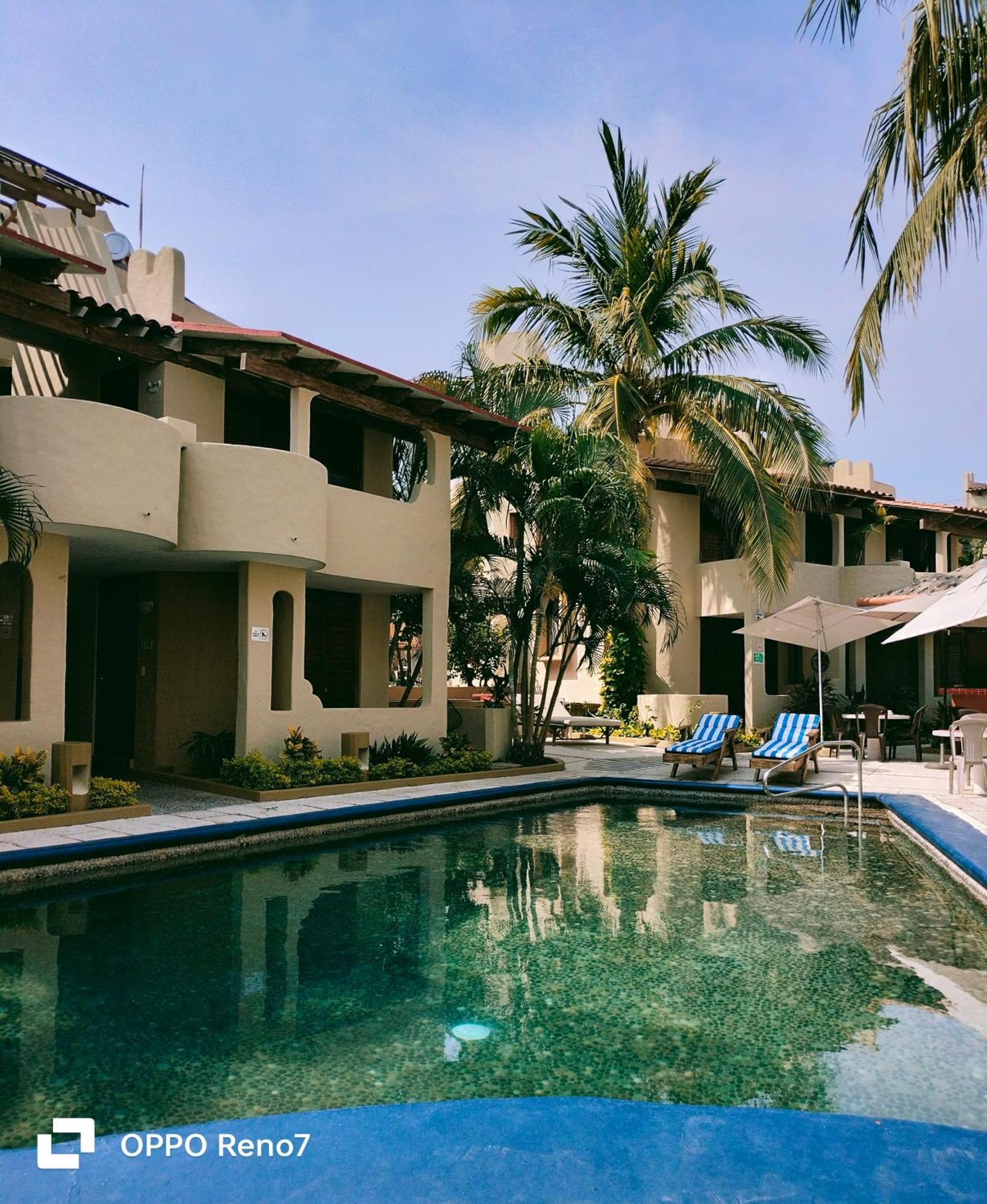 Villas Miramar Zihuatanejo Exterior photo